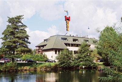 Hotel Moers Van Der Valk Bagian luar foto