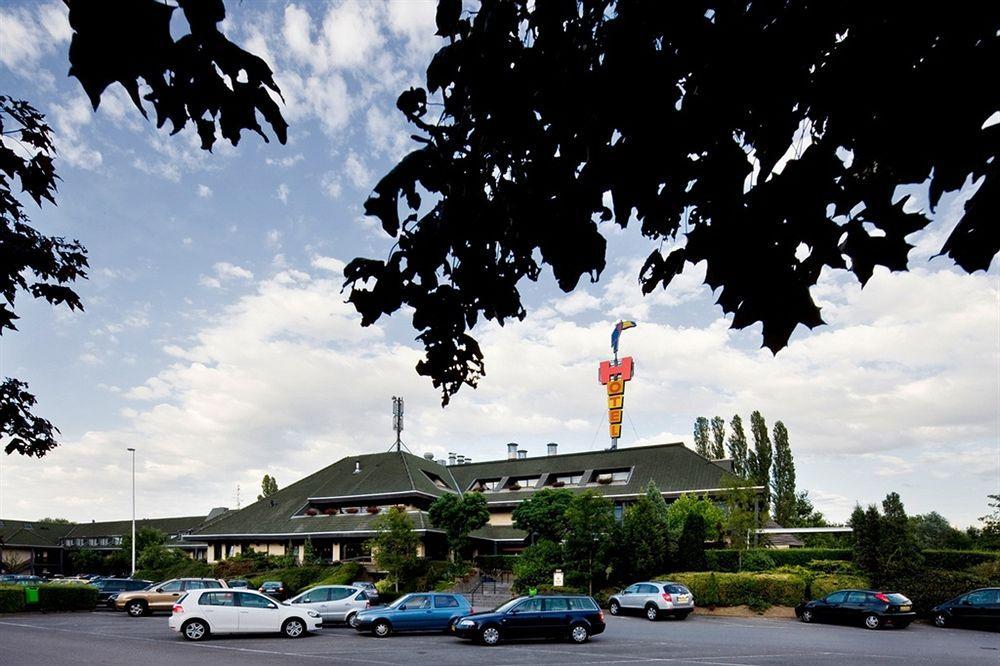Hotel Moers Van Der Valk Bagian luar foto